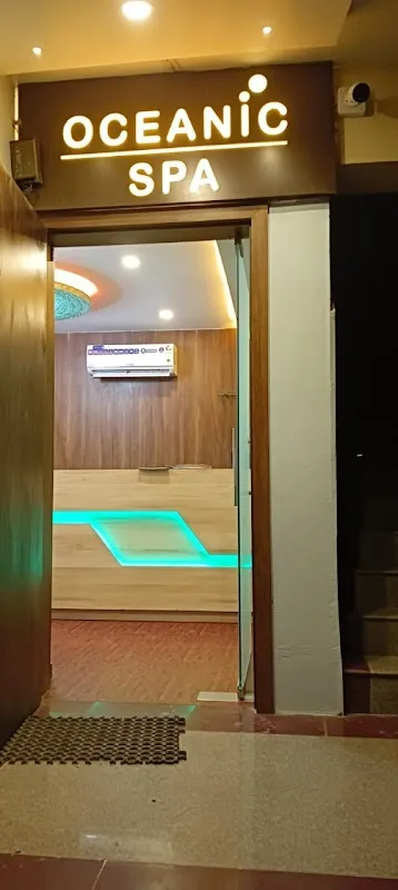 Oceanic Spa Latur
