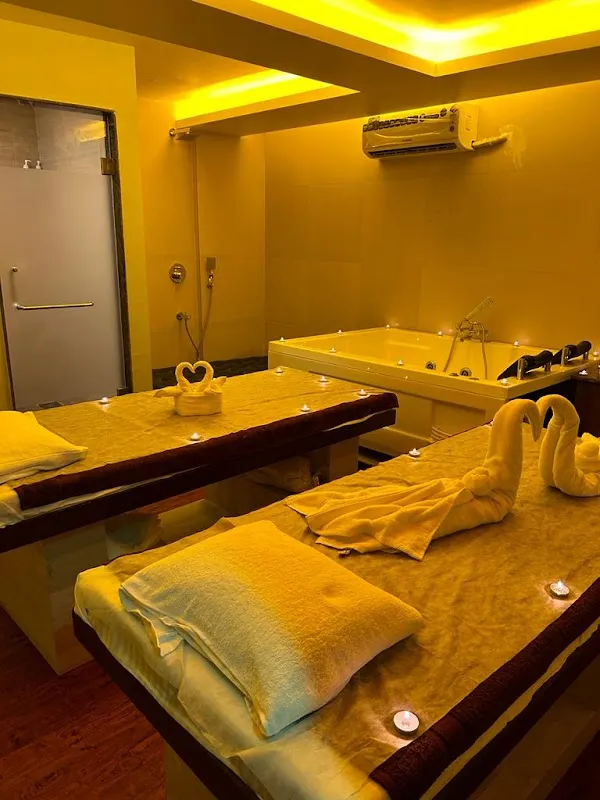 Oceanic Spa Latur
