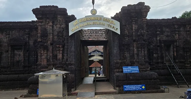 Ayurveda-Yoga