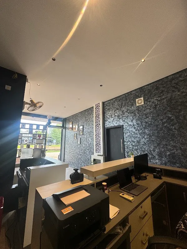 Max studio Pukayoor