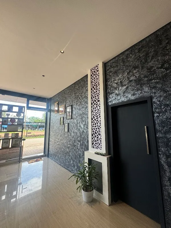 Max studio Pukayoor