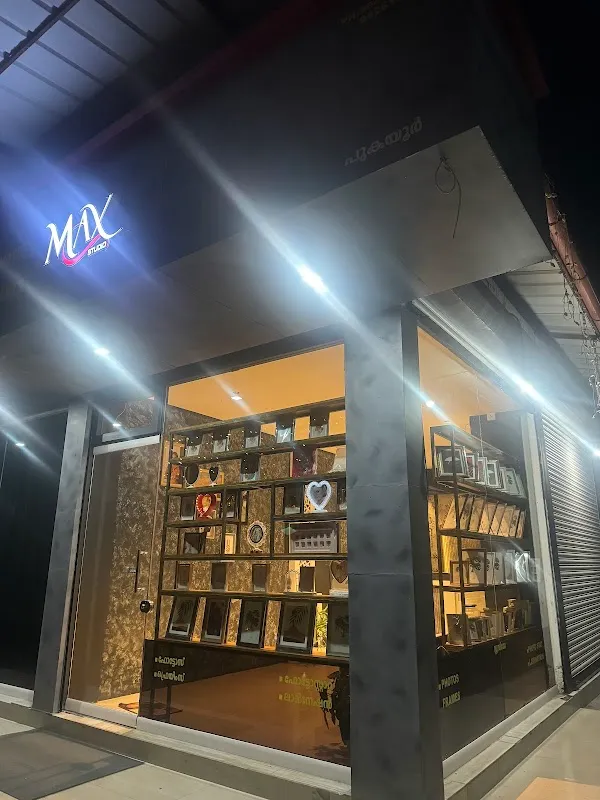 Max studio Pukayoor