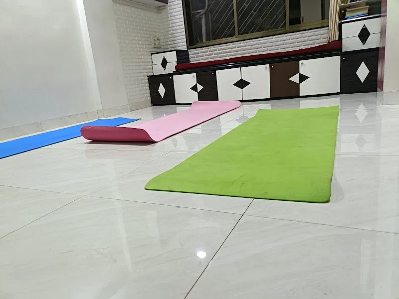 OM YOGA FITNESS