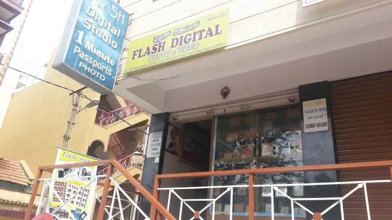 Flash Digital Photo Studio