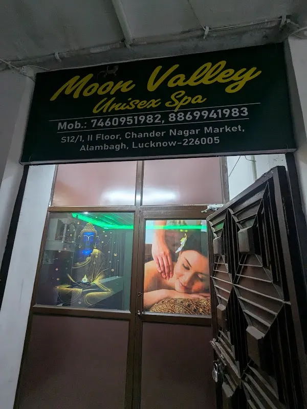 Moon Valley Unisex Spa