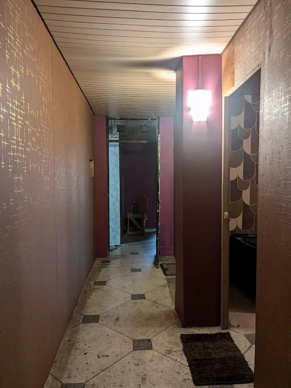 Moon Valley Unisex Spa