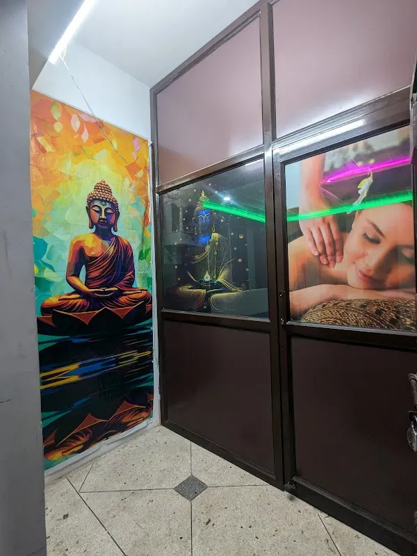 Moon Valley Unisex Spa