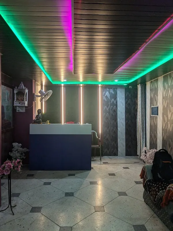 Moon Valley Unisex Spa