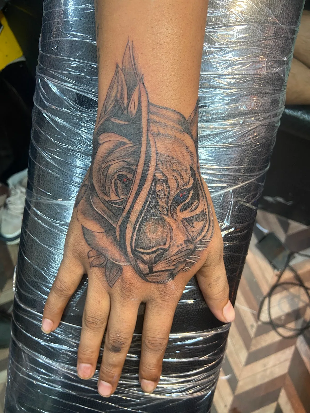 Aman Mehandi & Tattoo studio + mehandi artist kompally / mehandi artist nearby / mehandi artist hyderabad
