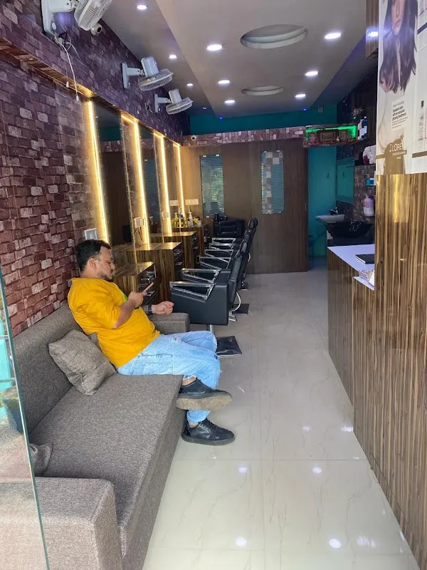Hair Heaven unisex Hair Studio