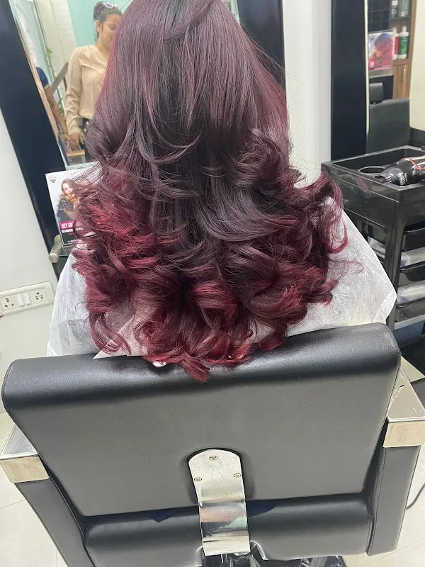 Lakme Salon For Him and Her in Khadakpada,Kalyan West,Thane