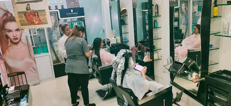 Lakme Salon For Him and Her in Khadakpada,Kalyan West,Thane