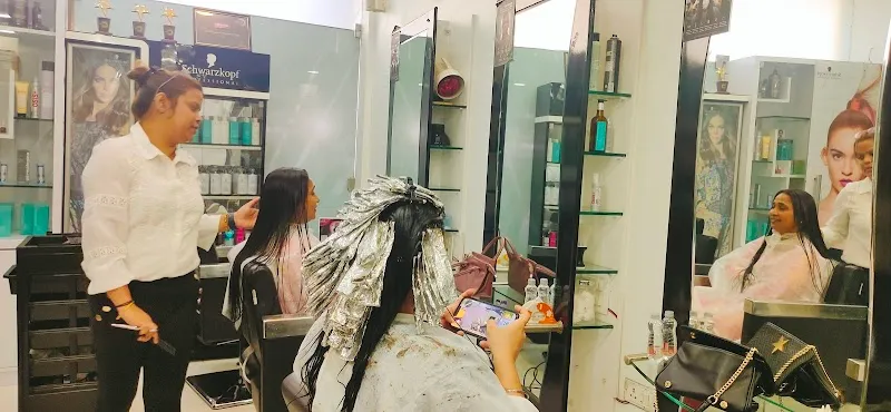 Lakme Salon For Him and Her in Khadakpada,Kalyan West,Thane