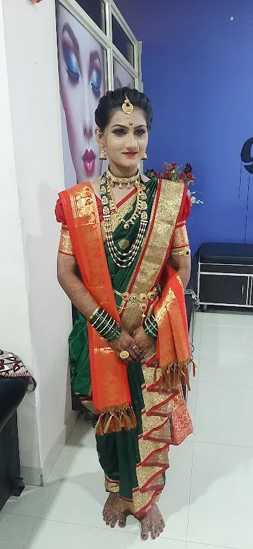 Astha Beauty Parlor