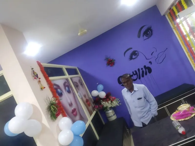 Astha Beauty Parlor