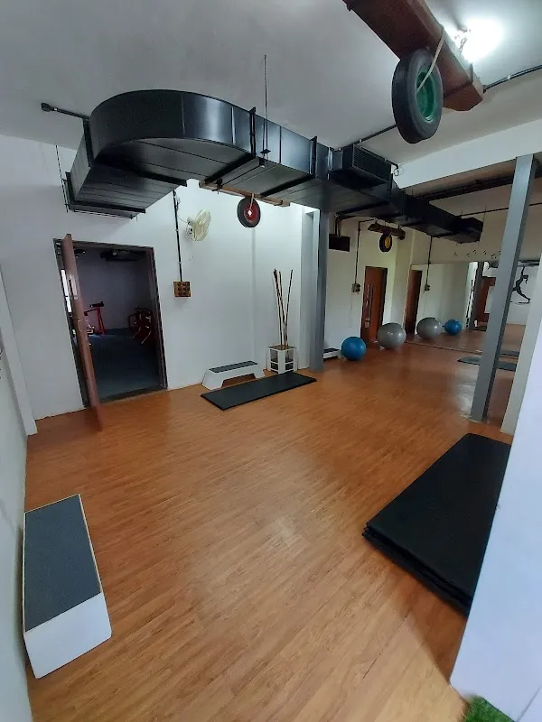 D G FITNESS CLUB