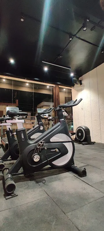 Raise The Bar Unisex Gym