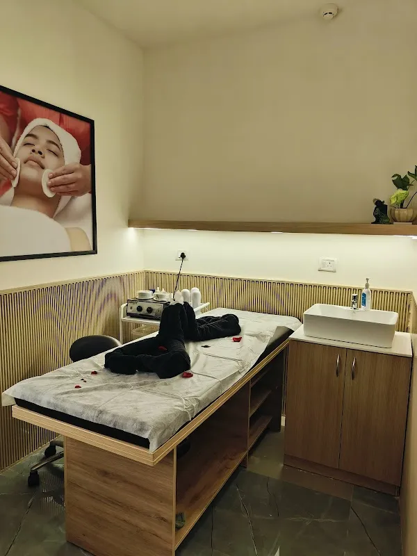 Lakme Salon For Him and Her in Sector11,CDA,Cuttack