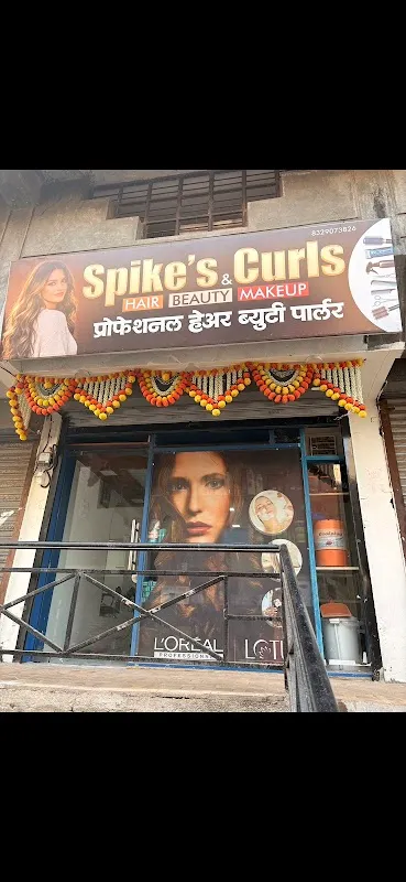 Spike's And Curl's Ghoti professional salon