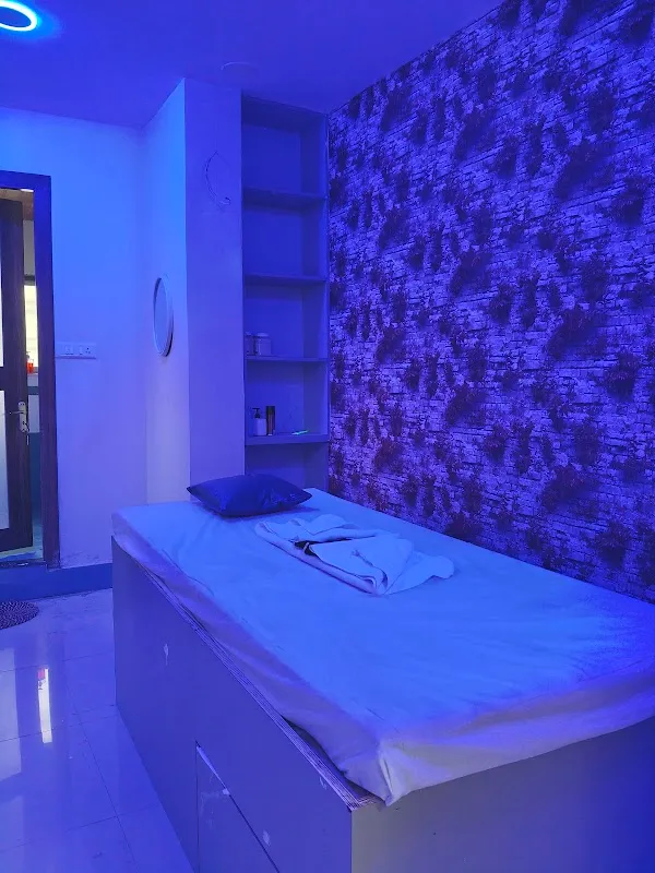 ✅Natural wellness hub Unisex Salon & Spa - Best Unisex Spa