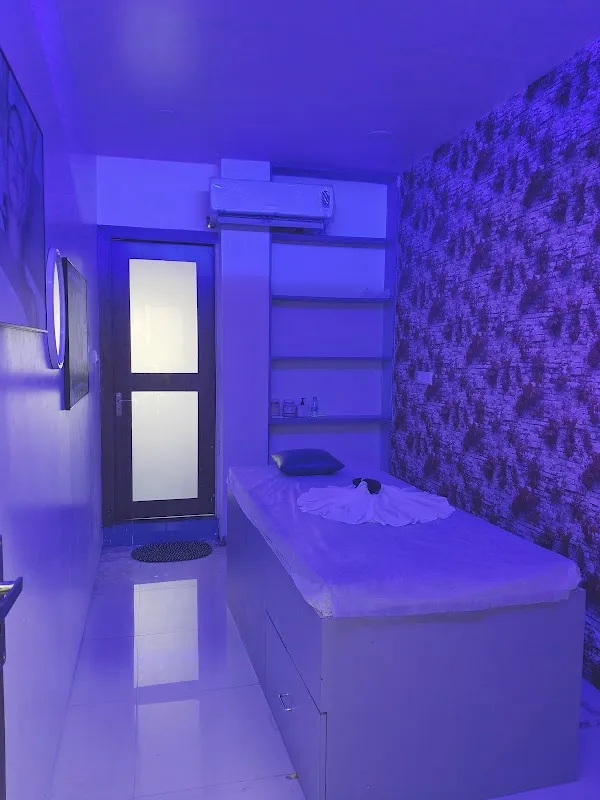 ✅Natural wellness hub Unisex Salon & Spa - Best Unisex Spa