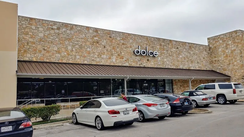 Dolce Salon