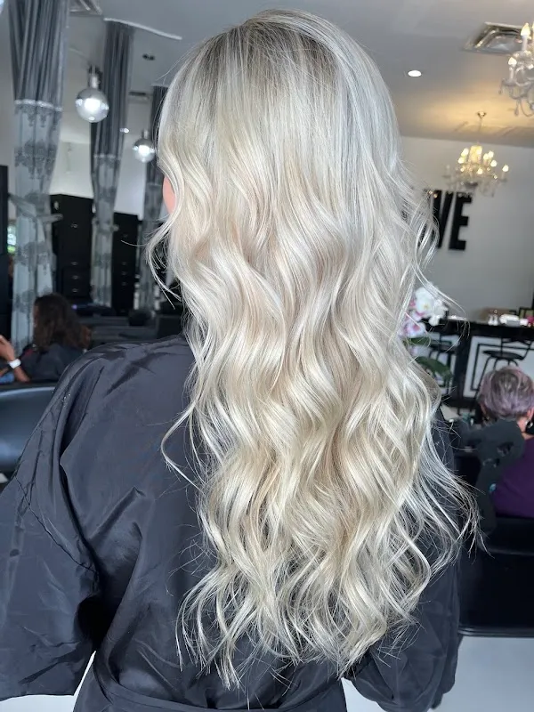 Dolce Salon