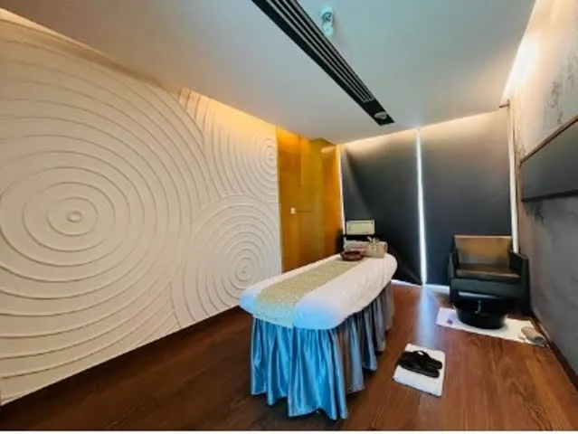 Alive Luxury Spa-Massage Spa In gk2 | Massage Center in gk 2 | Spa Near me