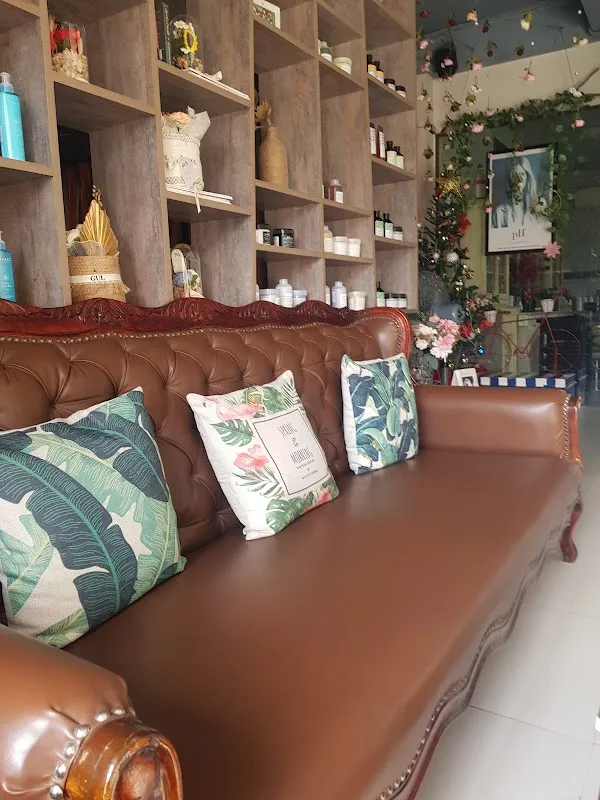 Tangerine the boutique salon
