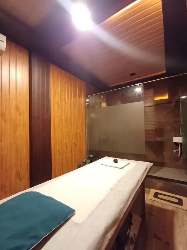 Grand Flora Family Spa