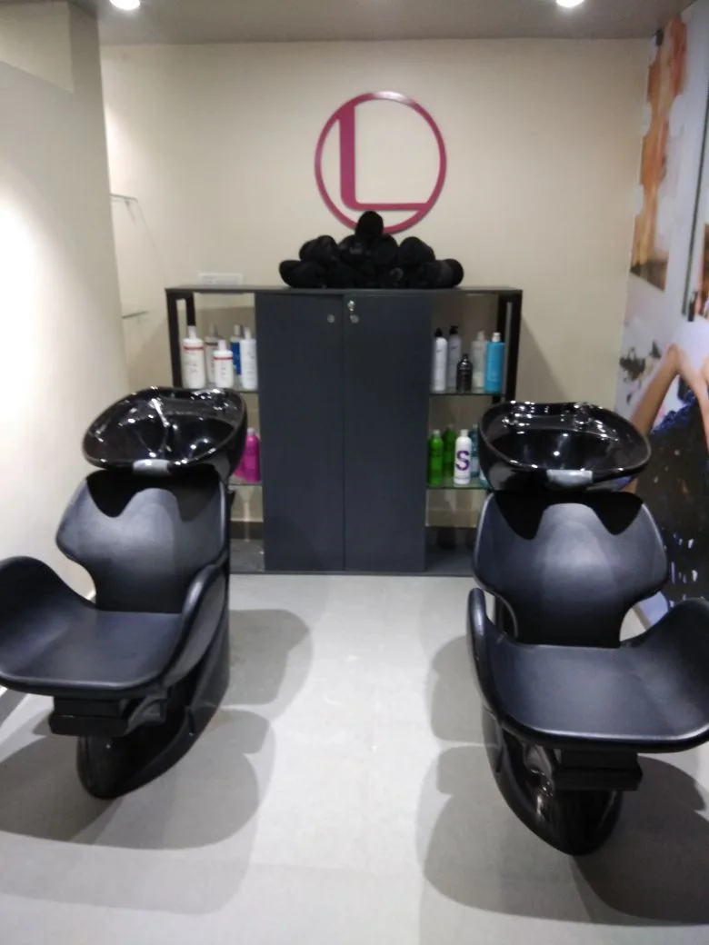 Lakme Salon For Him and Her in Sun City,Hyderabad
