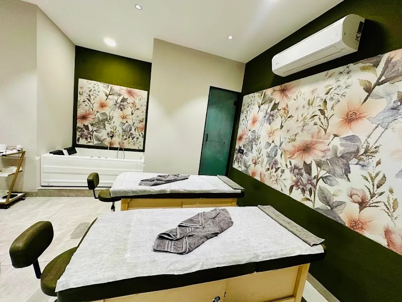 ROX Luxury Spa and Salon