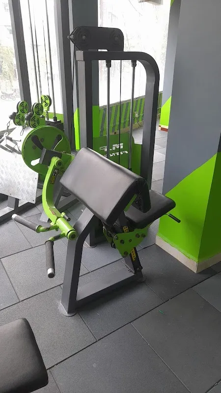 SR Workout World NX Unisex Gym