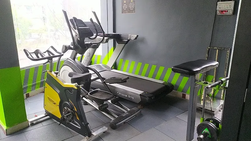 SR Workout World NX Unisex Gym