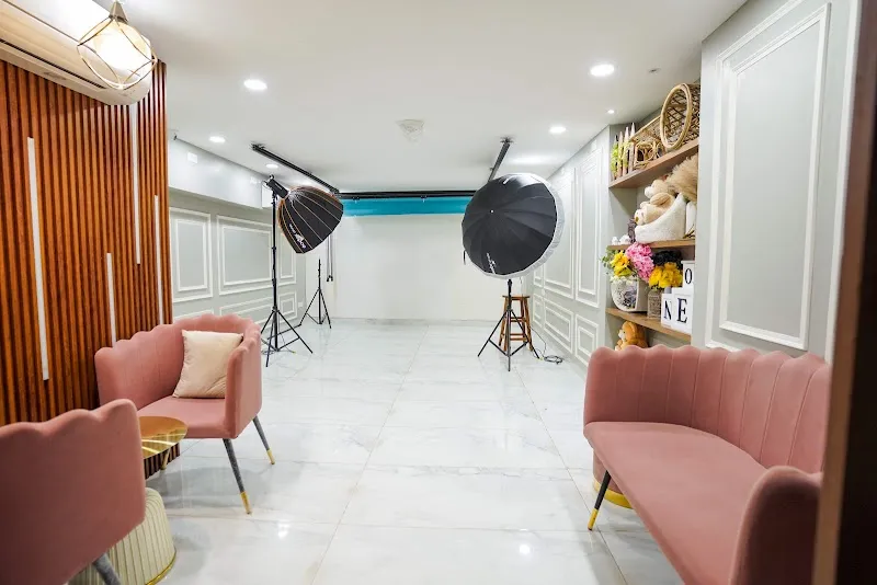 Dee Color Producers Pvt. Ltd.