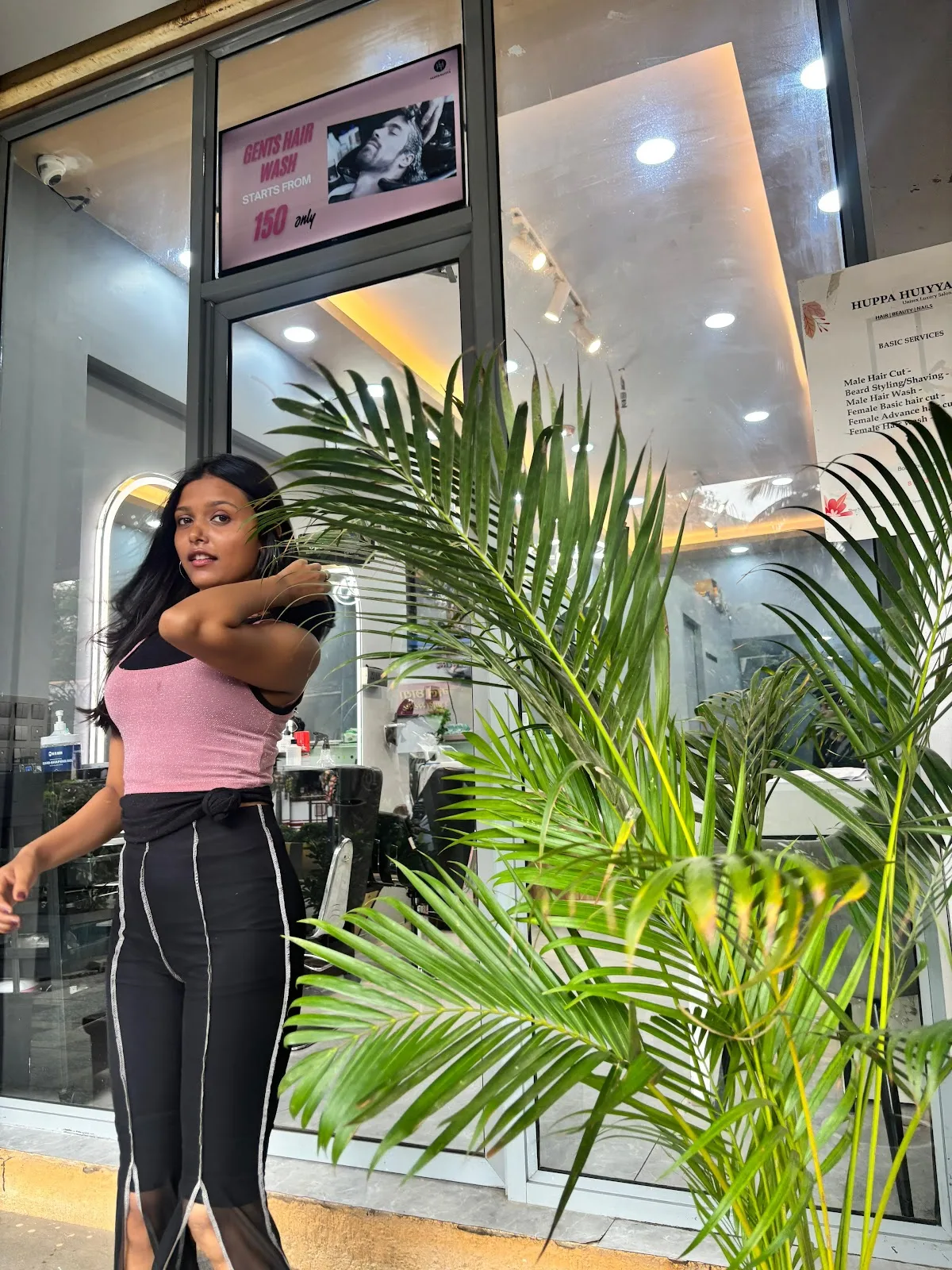 Huppa Huiyya Luxury Salon | Best salon in Veera Desai Road