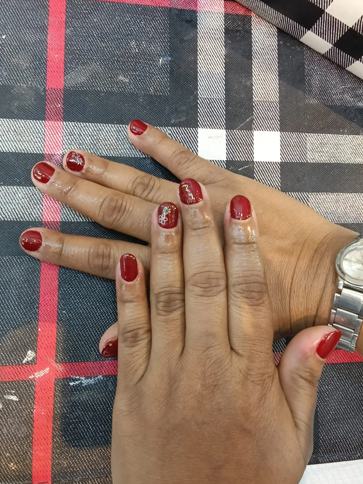 Huppa Huiyya Luxury Salon | Best salon in Veera Desai Road