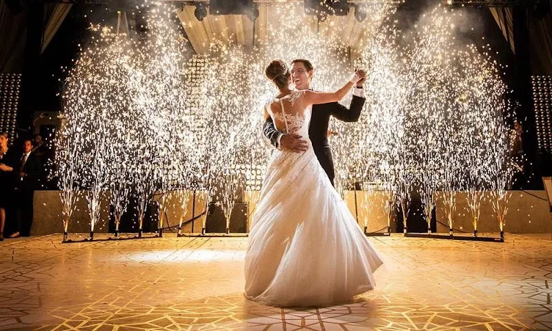 SIMPLY DANCING & ART