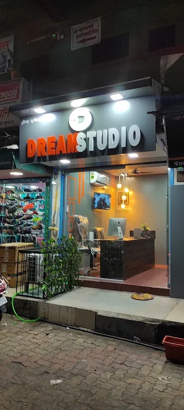 Dreams Studio