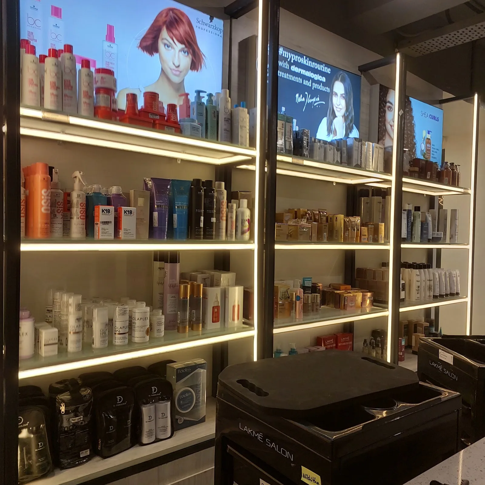 Lakme Salon For Him and Her in Dilsukhnagar,Moosaram Bagh,Hyderabad