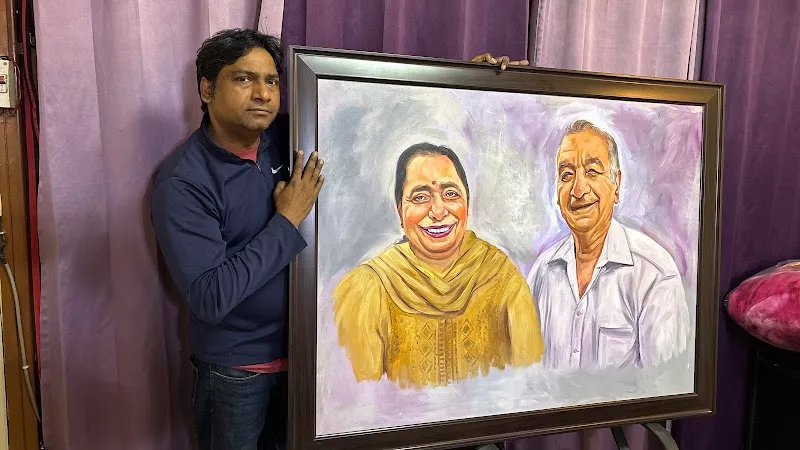Sketch Artist With Portrait Painting
