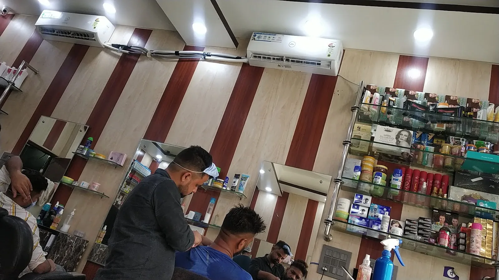 BR Salon