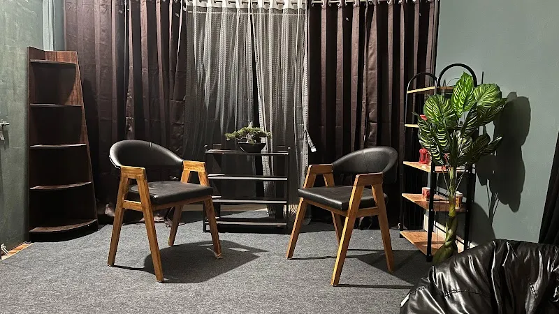 CREW 11 STUDIO