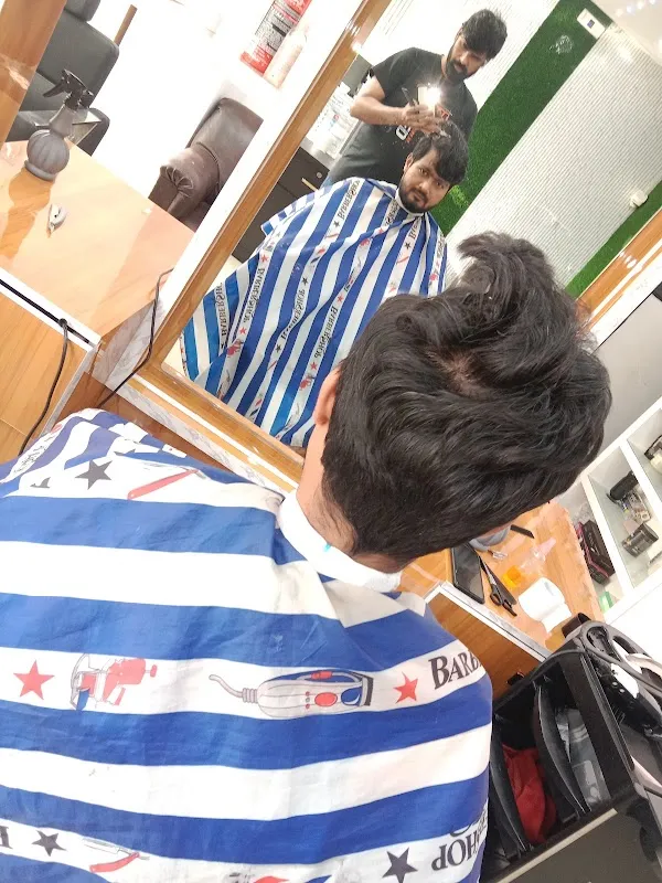 Castle Unisex Salon