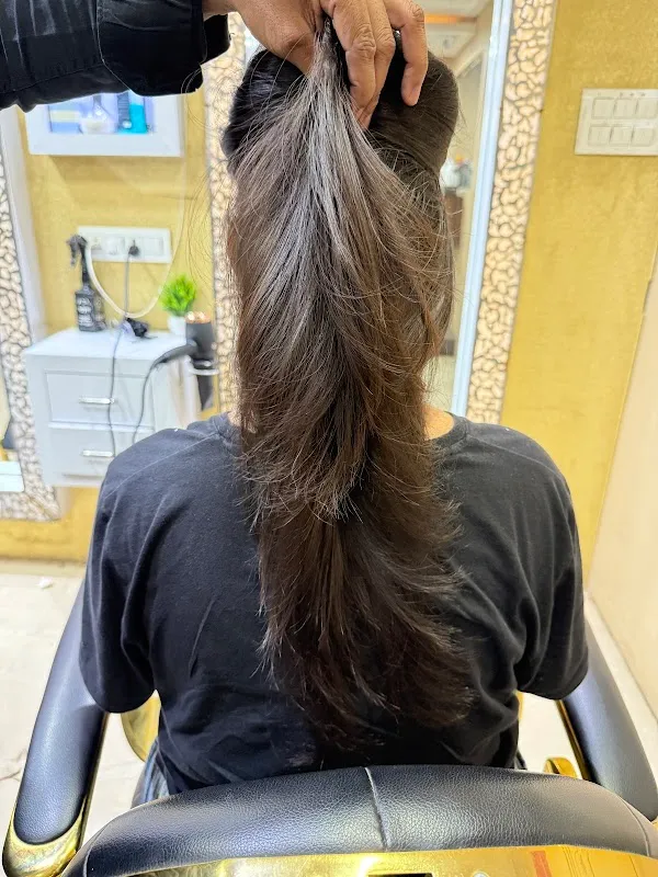 Luxe Unisex Salon By Urvashi - Best Hair Salon In Indrapuri, Bhopal
