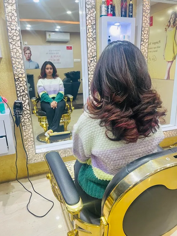 Luxe Unisex Salon By Urvashi - Best Hair Salon In Indrapuri, Bhopal