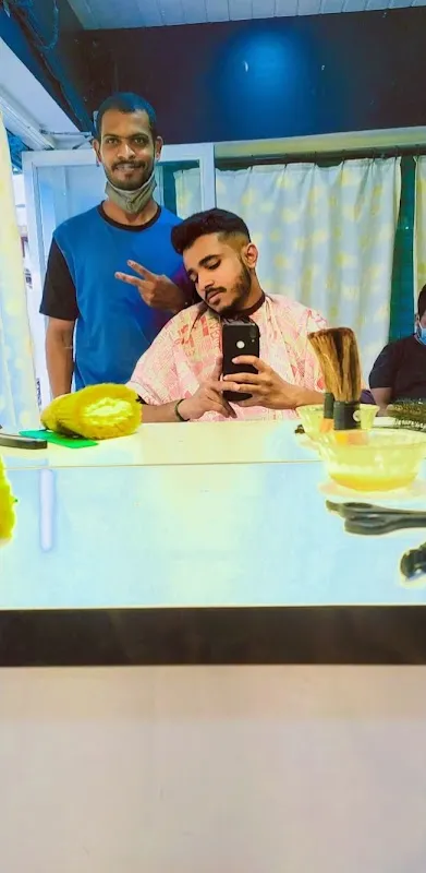 Antique Salon, Satara