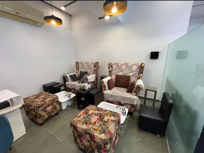 Vois The Salon