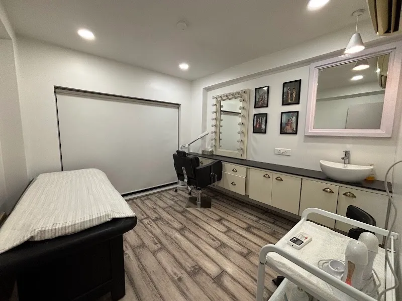 Vois The Salon