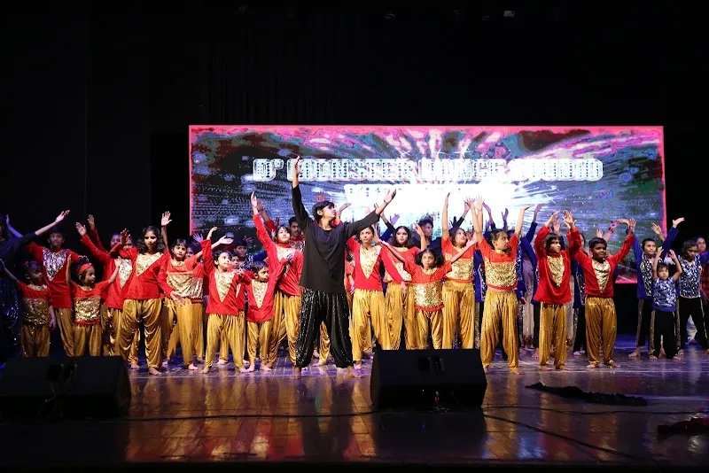 D Monster Dance Studio